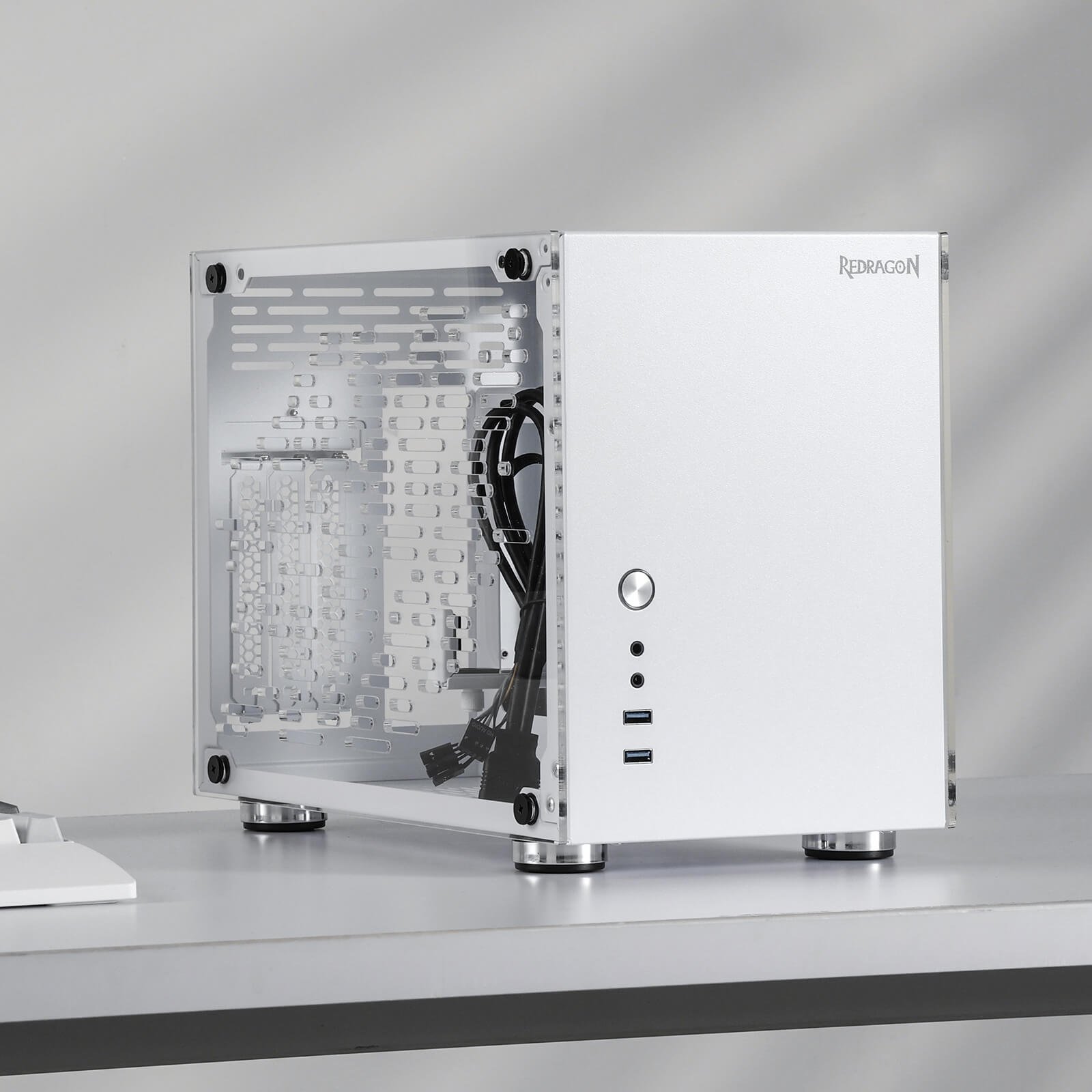 Redragon EB211 Mini-ITX Gaming PC Case. Small Form Factor Computer Chassis w/ Vented Honeycomb Acrylic Transparent Panels. Triple-Slot GPU and 360 Degree Accessibility. White:圖片 8